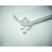 boite de bonbons a la menthe personnalisee blanche ouverte